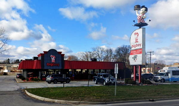 Big Boy Restaurants (Elias Brothers, Elias Bros) - Fort Gratiot Twp - 3961 24Th Ave (newer photo)